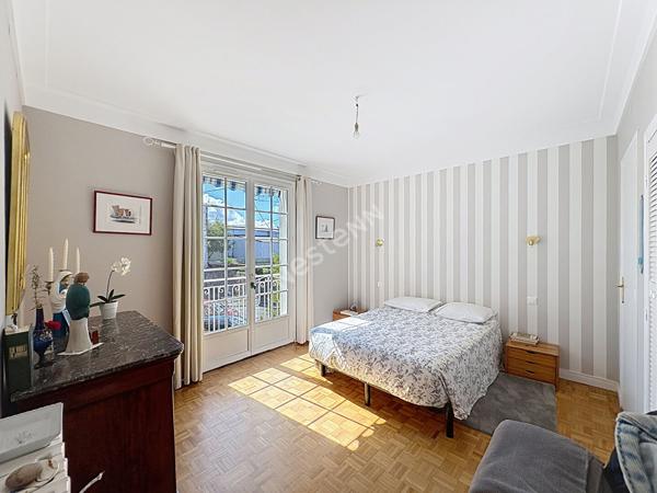 Maison Orvault 8 pièce(s) 175 m2 / 6 chambres / jardin sud / garage