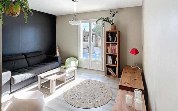 Maison à vendre    6 pièces •  Clarensac