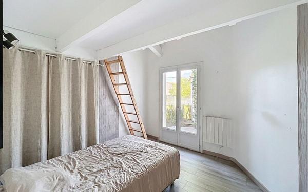 Maison à vendre    6 pièces •  Clarensac