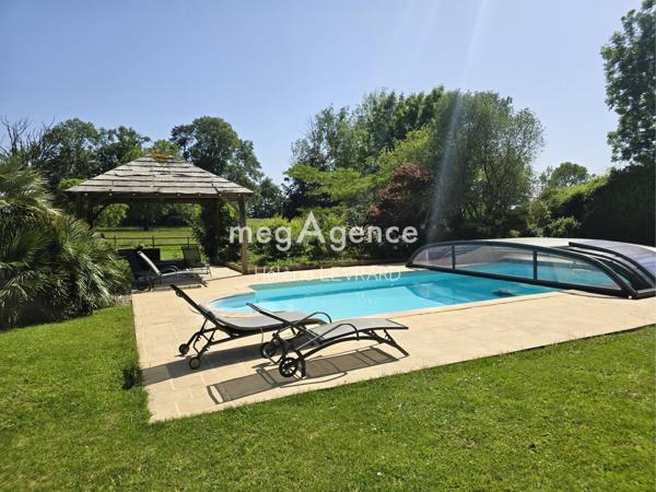 Maison à EVRON, 53600 - 11 pièces 263m²