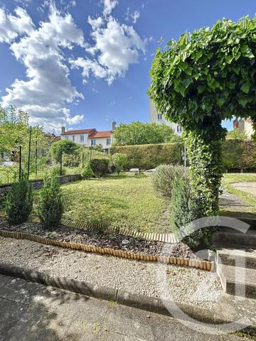 Immeuble à vendre  145 m 2   CLERMONT FERRAND  - 63