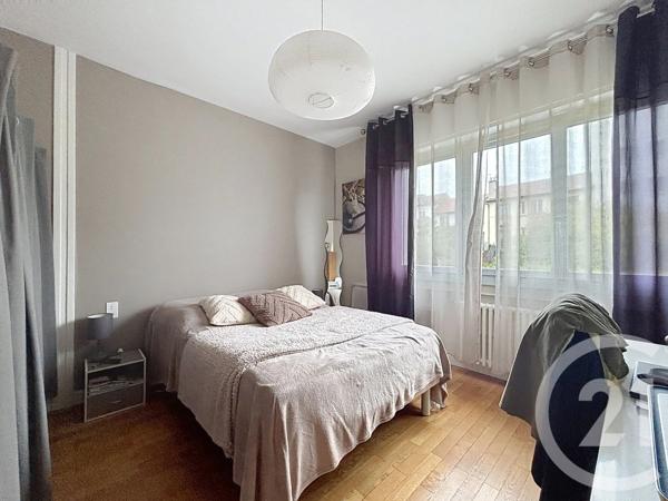 Immeuble à vendre  145 m 2   CLERMONT FERRAND  - 63