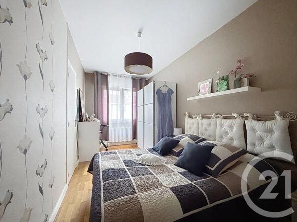 Immeuble à vendre  145 m 2   CLERMONT FERRAND  - 63