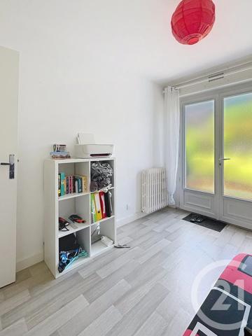 Immeuble à vendre  145 m 2   CLERMONT FERRAND  - 63