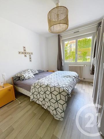 Immeuble à vendre  145 m 2   CLERMONT FERRAND  - 63