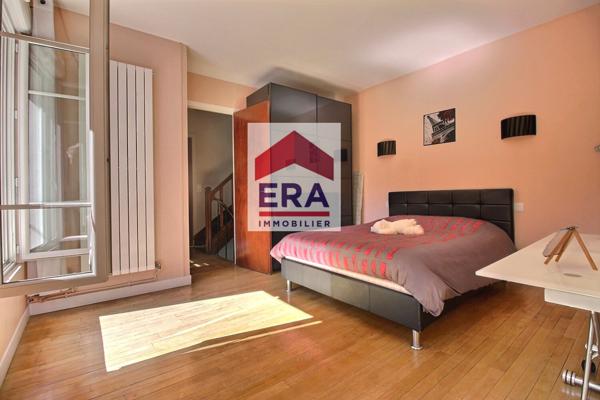 Maison individuelle avec parking et cour