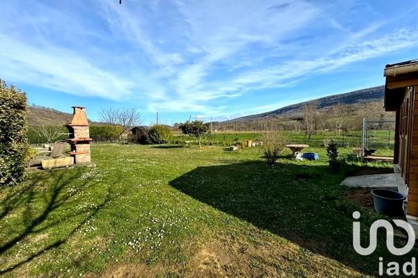 Maison 6 pièces de 106 m² à Le Peyrat (09600)