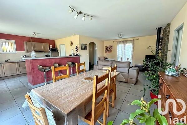 Maison 6 pièces de 106 m² à Le Peyrat (09600)