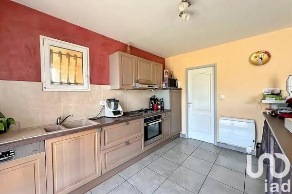 Maison 6 pièces de 106 m² à Le Peyrat (09600)