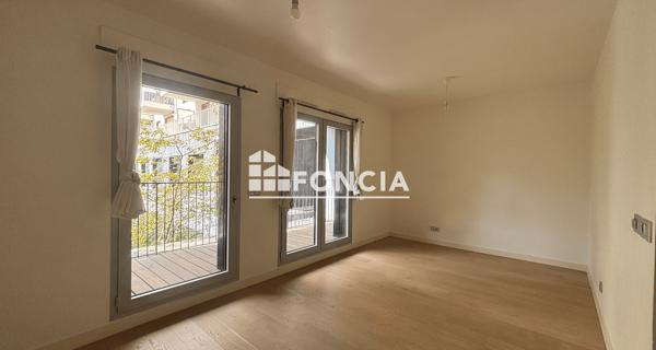 Location Studio 31.81 m² - Paris 75017