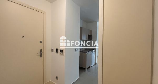 Location Studio 31.81 m² - Paris 75017