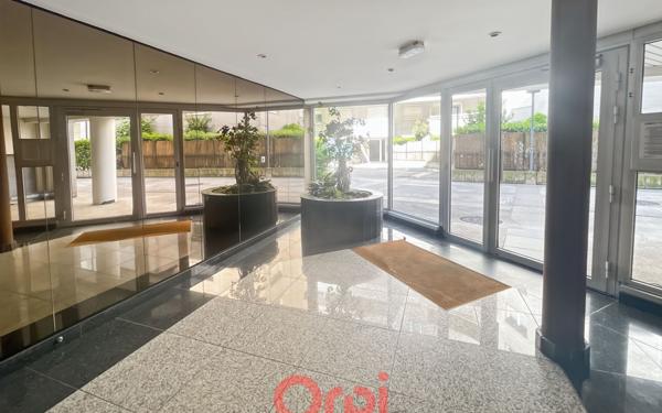 Appartement à vendre    3 pièces • 83 m2 Lyon 3