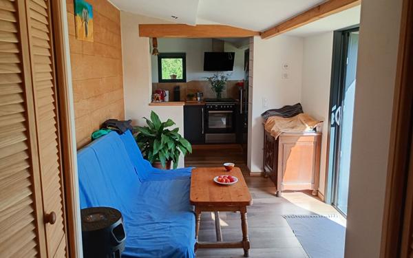 Maison à vendre    2 pièces •  Concoules