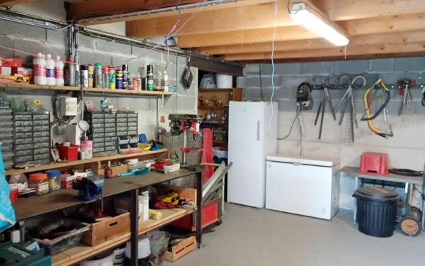 Maison à vendre    2 pièces •  Concoules