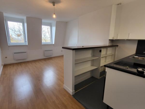 Location Appartement 2 pièces Lille (59000) - 4eme étage LILLE SAINT SAUVEUR Location Appartement 2 pièces Lille (59000) - 4eme étage LILLE SAINT SAUVEUR