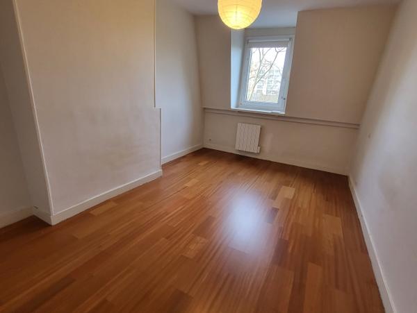 Location Appartement 2 pièces Lille (59000) - 4eme étage LILLE SAINT SAUVEUR Location Appartement 2 pièces Lille (59000) - 4eme étage LILLE SAINT SAUVEUR