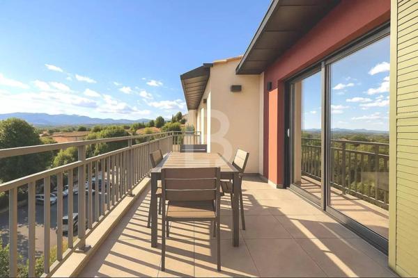 Rare opportunité - Appartement 4 pièces lumineux avec terrasse, garage et vue dégagée à vendre au cœur du village de Valbonne