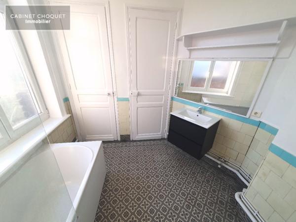 APPARTEMENT T2 A LOUER - LILLE LISIERE CENTRE - 54.5 m 2 - 699 € charges comprises par mois