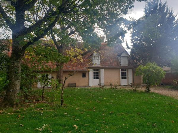 Maison de ville à vendre à Neuvy-Saint-Sépulchre dans l'Indre (36230), ref : CG/297