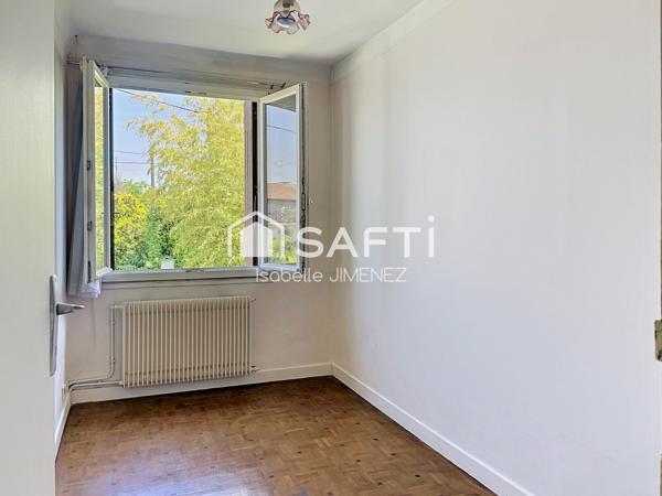 4 chambres / 1 bureau / 145 m2 / jardin / combles / garage / stationnement