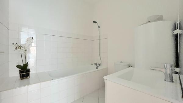 A LOUER APPARTEMENT 1 PIECE MEUBLE - SAINT ANDRE DE CUBZAC CENTRE , Saint andre de cubzac A LOUER APPARTEMENT 1 PIECE MEUBLE - SAINT ANDRE DE CUBZAC CENTRE , Saint andre de cubzac
