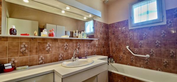 MAISON DE VILLE PIECES – QUARTIER CALME & PROCHE FACULTÉS 105 m²