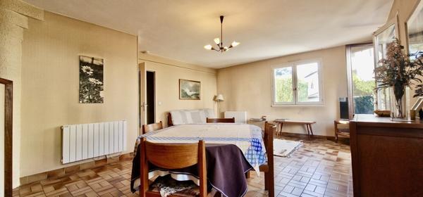 MAISON DE VILLE PIECES – QUARTIER CALME & PROCHE FACULTÉS 105 m²