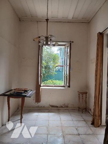 Maison à Vendre à Saint-Denis

Située en plein coeur du centre ville, bâtisse créole à restau...