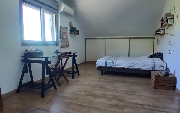 Maison à vendre    5 pièces • 143 m2 Saint-Leu