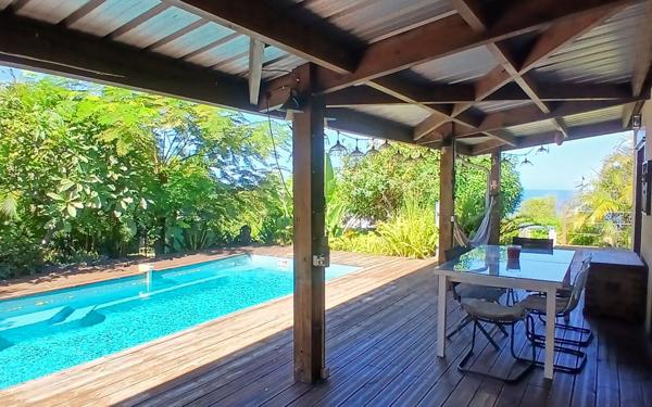 Maison à vendre    5 pièces • 143 m2 Saint-Leu