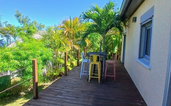 Maison à vendre    5 pièces • 143 m2 Saint-Leu