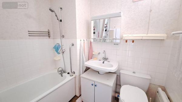 Maison à vendre à Montbrison dans la Loire (42600), ref : 090/445   
MONTBRISON - Beauregard