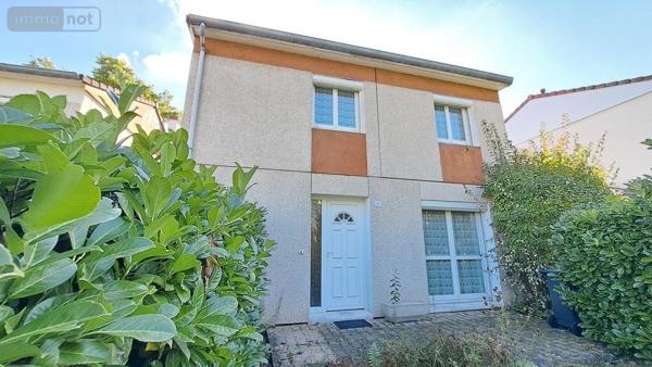 Maison à vendre à Montbrison dans la Loire (42600), ref : 090/445   
MONTBRISON - Beauregard