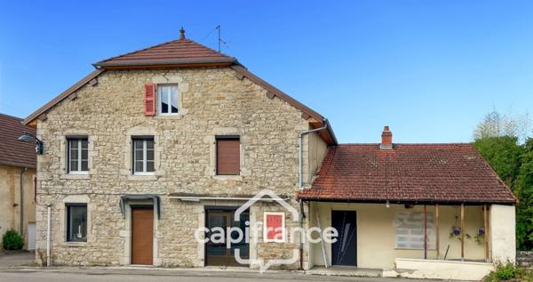 Dpt Jura (39), Maison de village à vendre BEAUFORT 39190 - maison 5 pièces
