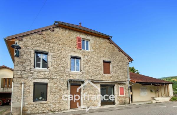 Dpt Jura (39), Maison de village à vendre BEAUFORT 39190 - maison 5 pièces