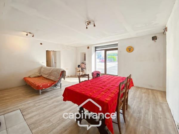 Dpt Jura (39), Maison de village à vendre BEAUFORT 39190 - maison 5 pièces