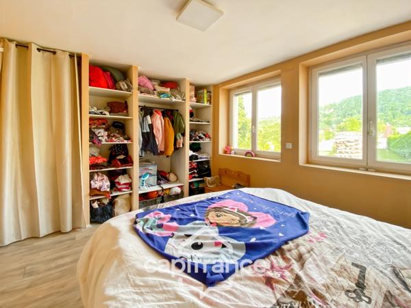 Dpt Jura (39), Maison de village à vendre BEAUFORT 39190 - maison 5 pièces