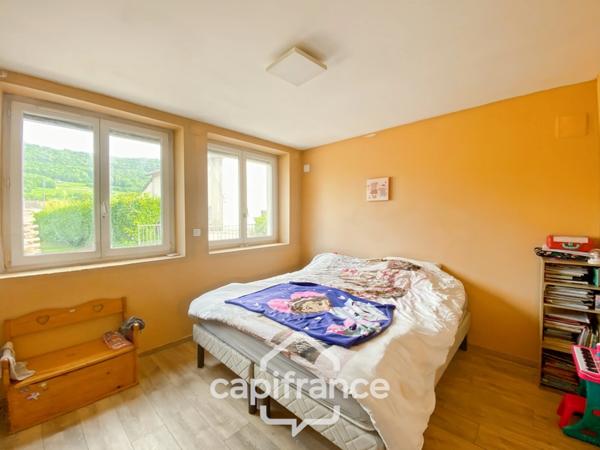 Dpt Jura (39), Maison de village à vendre BEAUFORT 39190 - maison 5 pièces