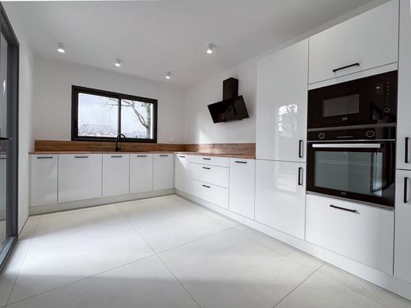 A VENDRE TRELAZE Maison 4 chambres 133 m² avec garage, jardin !