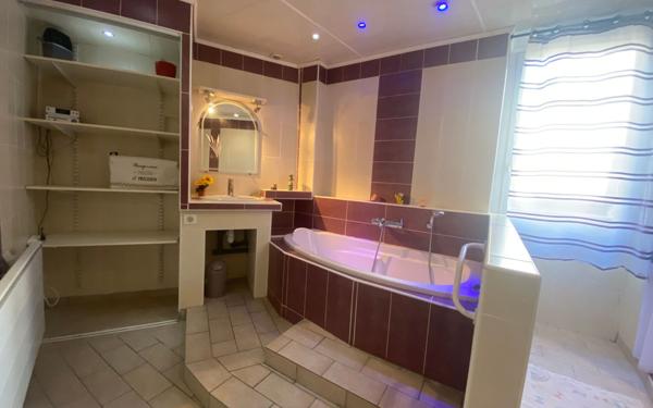 Maison à vendre    4 pièces • 93,46 m2 Largentière