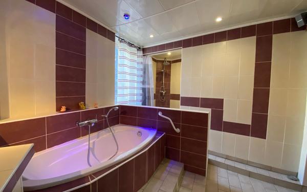 Maison à vendre    4 pièces • 93,46 m2 Largentière