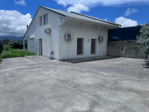 A LOUER JOLIE VILLA T4 EN DUPLEX A COLIN PETIT-BOURG
