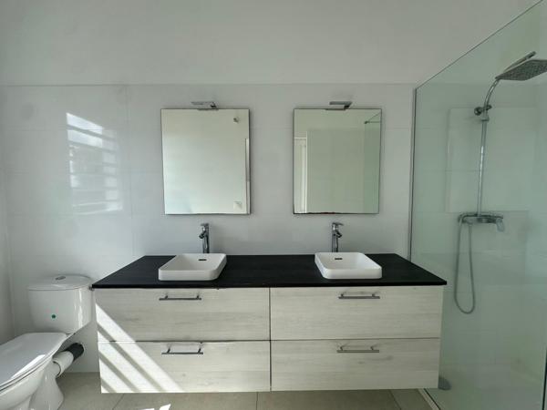 A LOUER JOLIE VILLA T4 EN DUPLEX A COLIN PETIT-BOURG