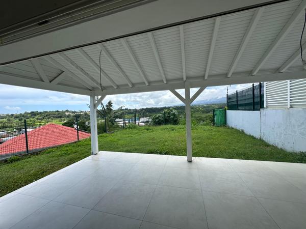 A LOUER JOLIE VILLA T4 EN DUPLEX A COLIN PETIT-BOURG