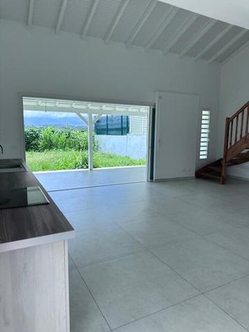A LOUER JOLIE VILLA T4 EN DUPLEX A COLIN PETIT-BOURG