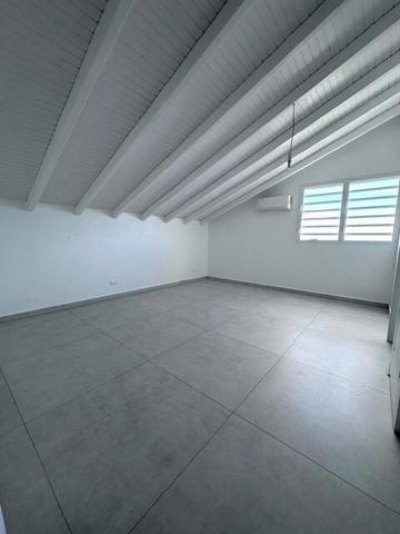 A LOUER JOLIE VILLA T4 EN DUPLEX A COLIN PETIT-BOURG