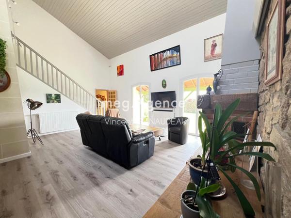 Maison à Montrevault-sur-Èvre, 49600 - 8 pièces 206m²