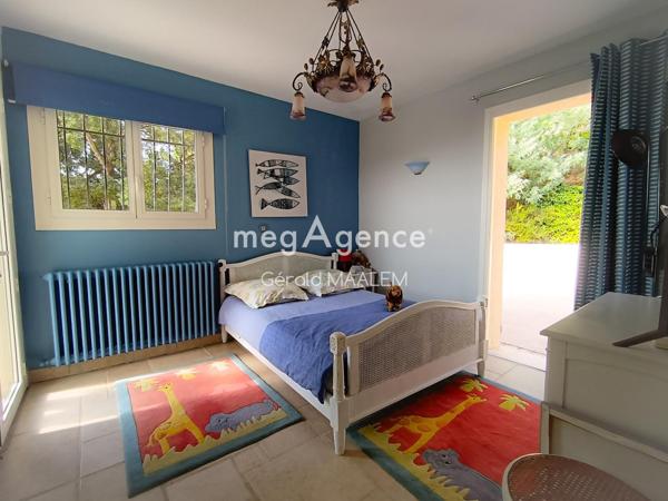 Maison à CAVALAIRE-SUR-MER, 83240 - 7 pièces 250m²
