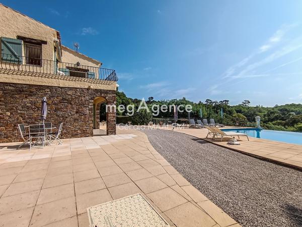 Maison à CAVALAIRE-SUR-MER, 83240 - 7 pièces 250m²
