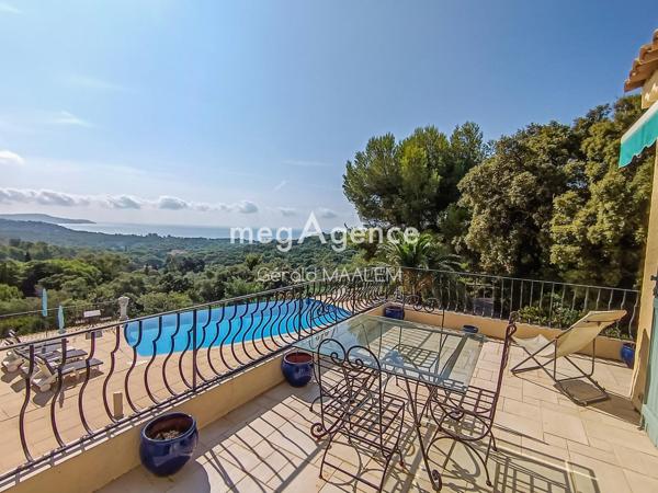 Maison à CAVALAIRE-SUR-MER, 83240 - 7 pièces 250m²